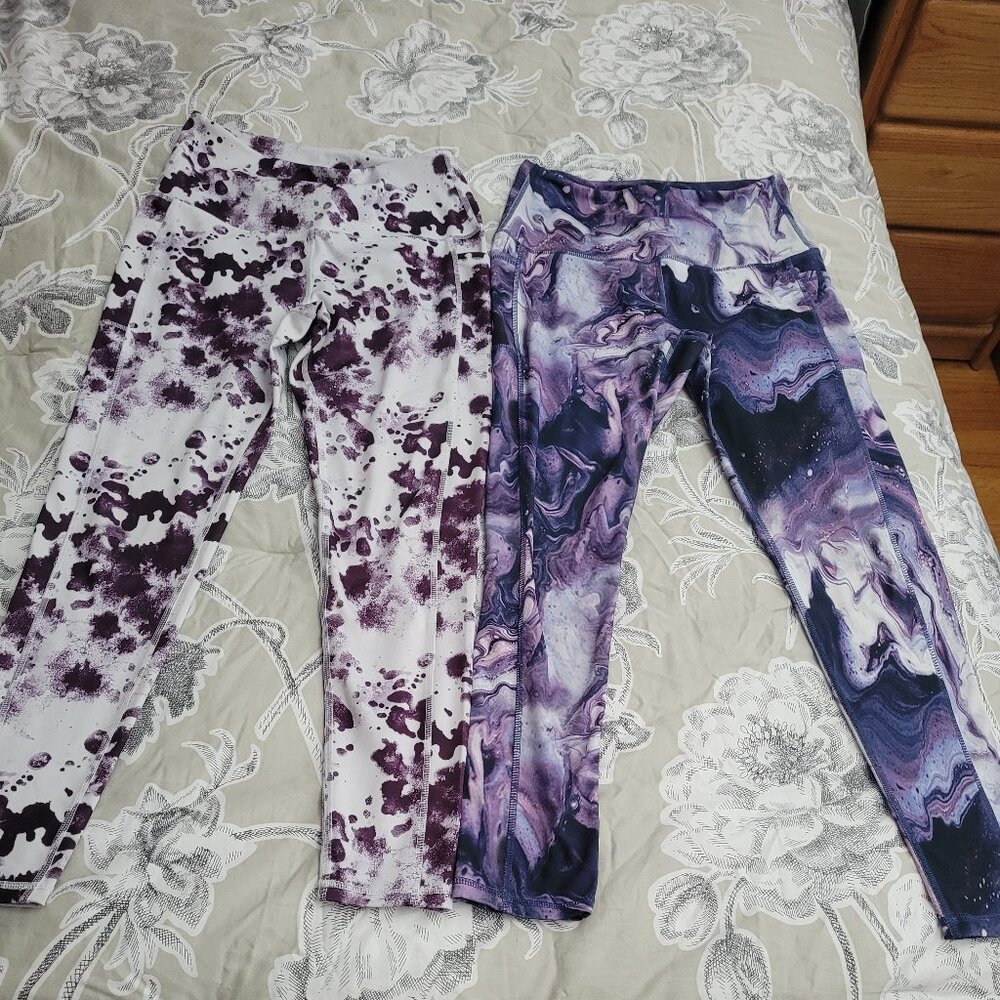 Two Pairs of Legends Workout Polyester-Spandex Leggings Size Medium EUC